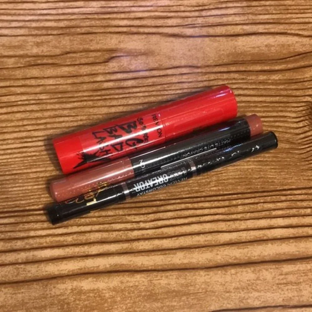 Revlon X Loren Gray Fierce Angel Makeup Collection‎